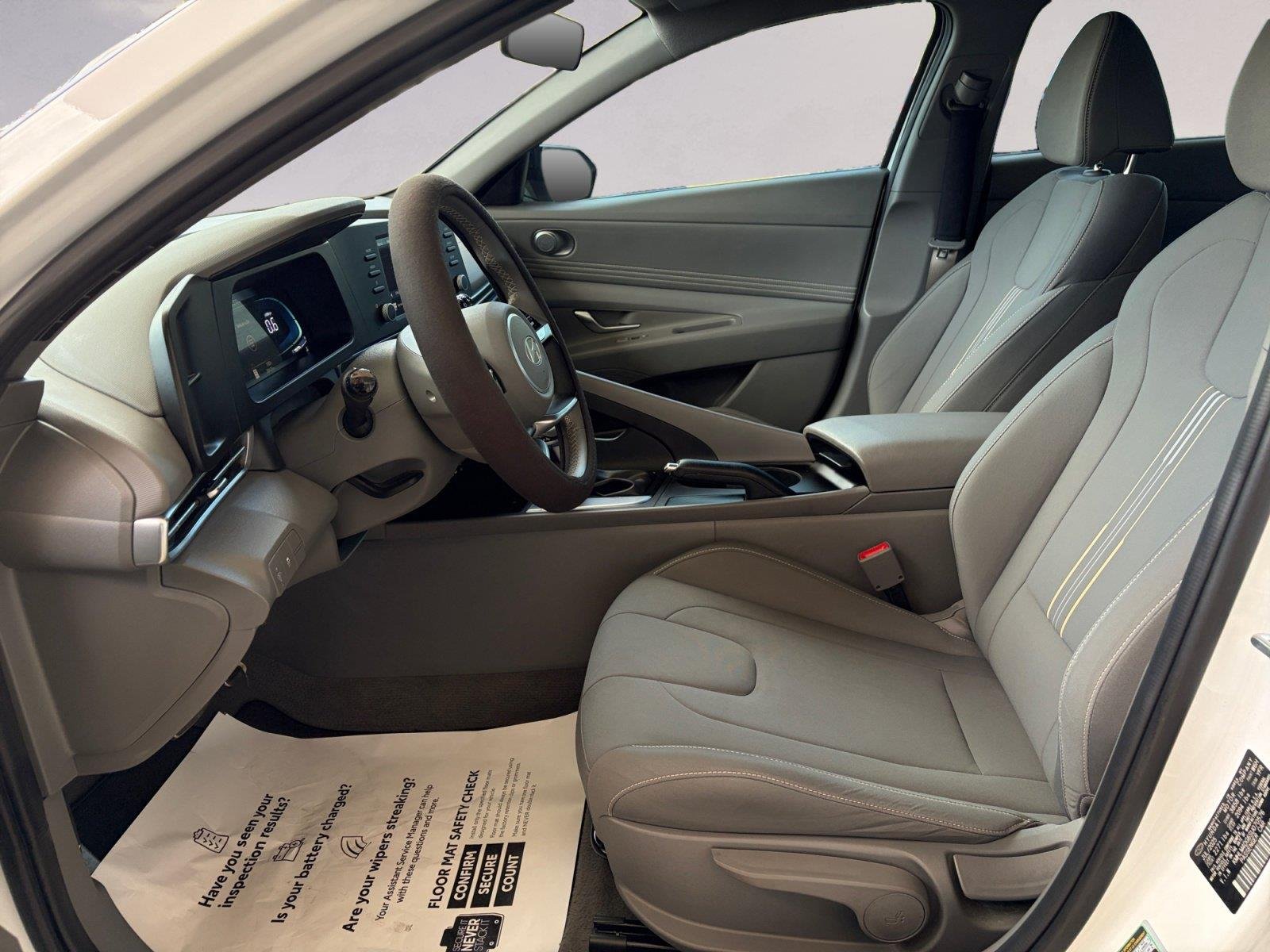 Used 2025 Serenity White Hyundai SEL Sport image 9