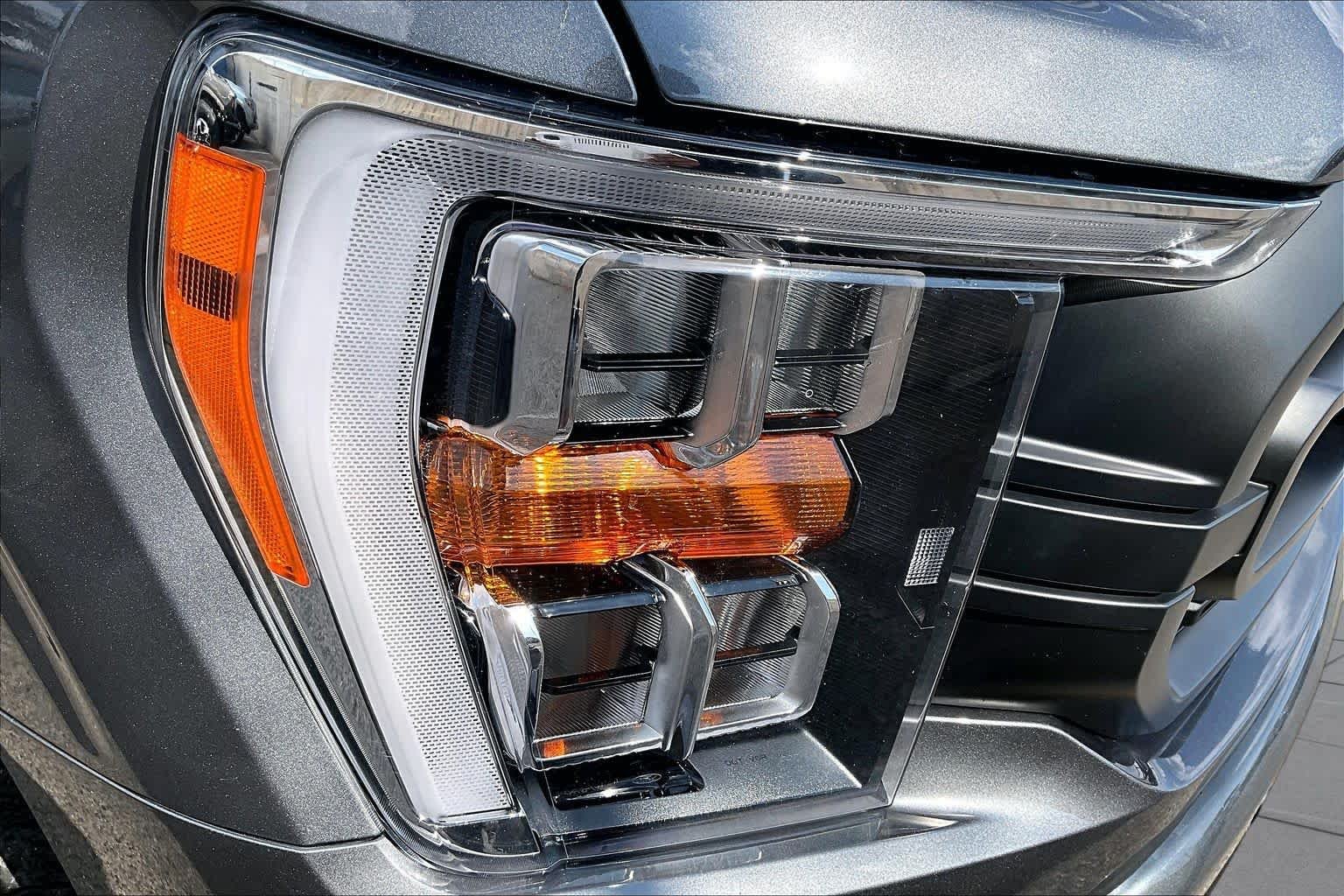 Used 2023 Carbonized Gray Metallic Ford XLT image 27