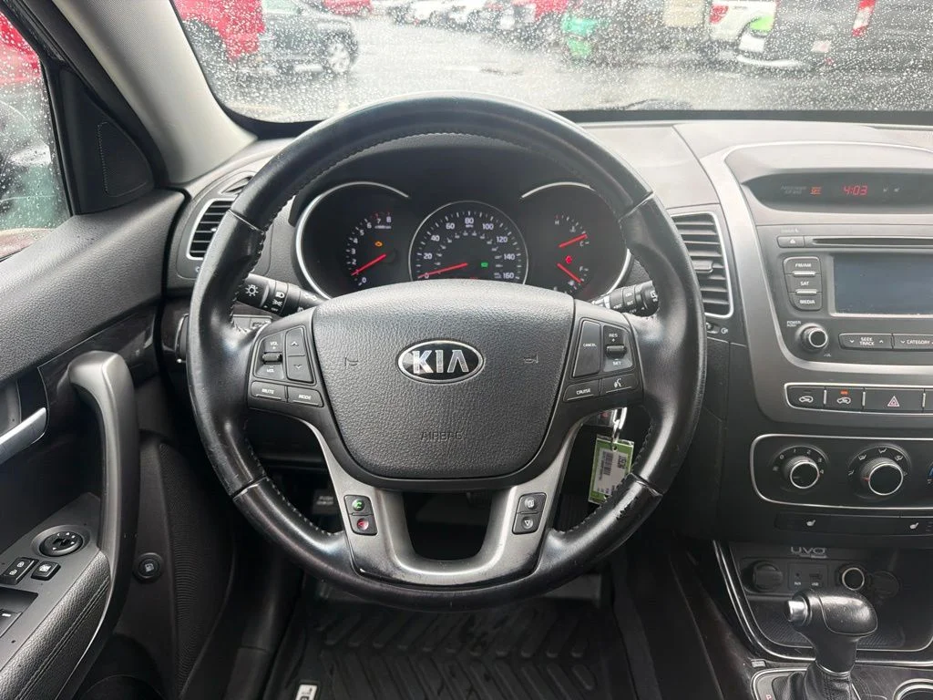 Used 2015 Black Kia LX image 20