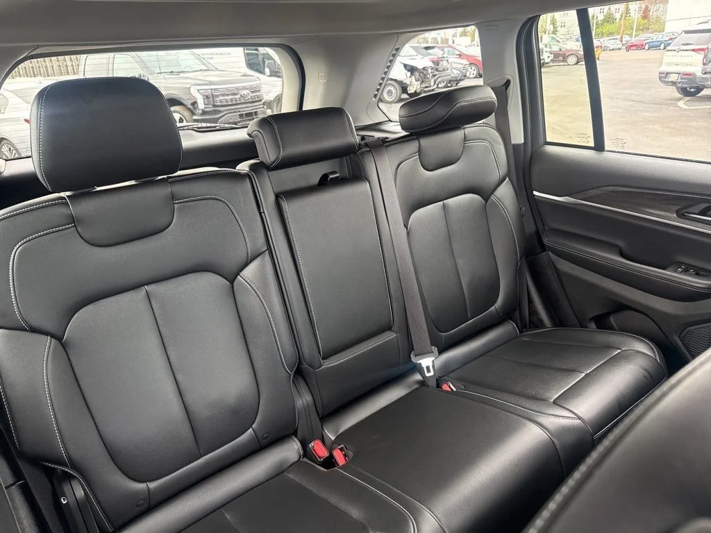 Used 2023 Red Jeep Limited image 34