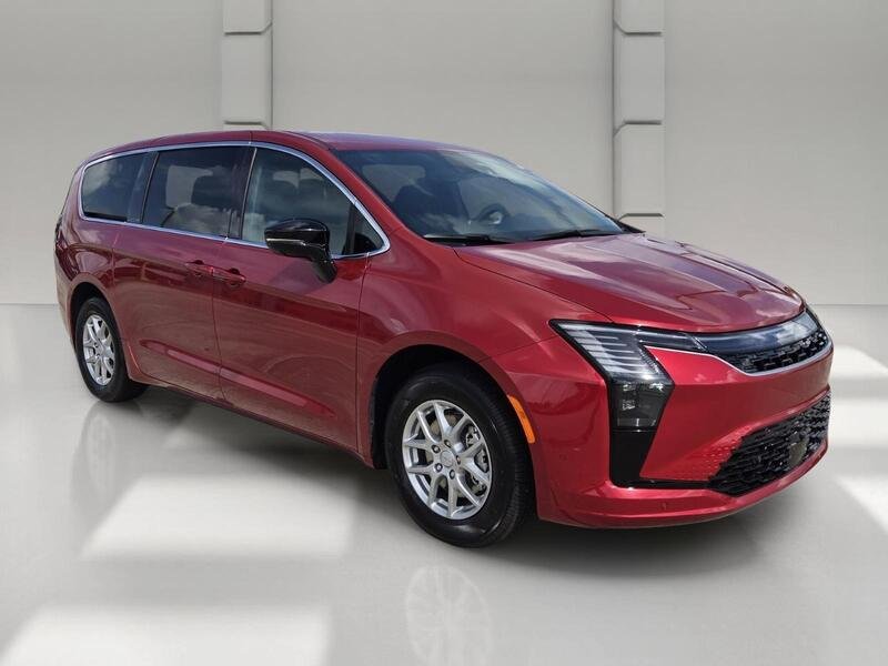 New 2027 Red Hot Pearl-Coat Exterior Paint Chrysler SELECT FWD image 7