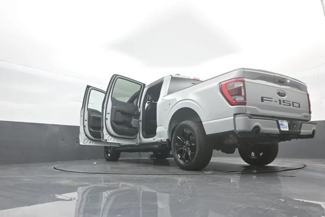 Used 2023 White Ford Lariat image 47