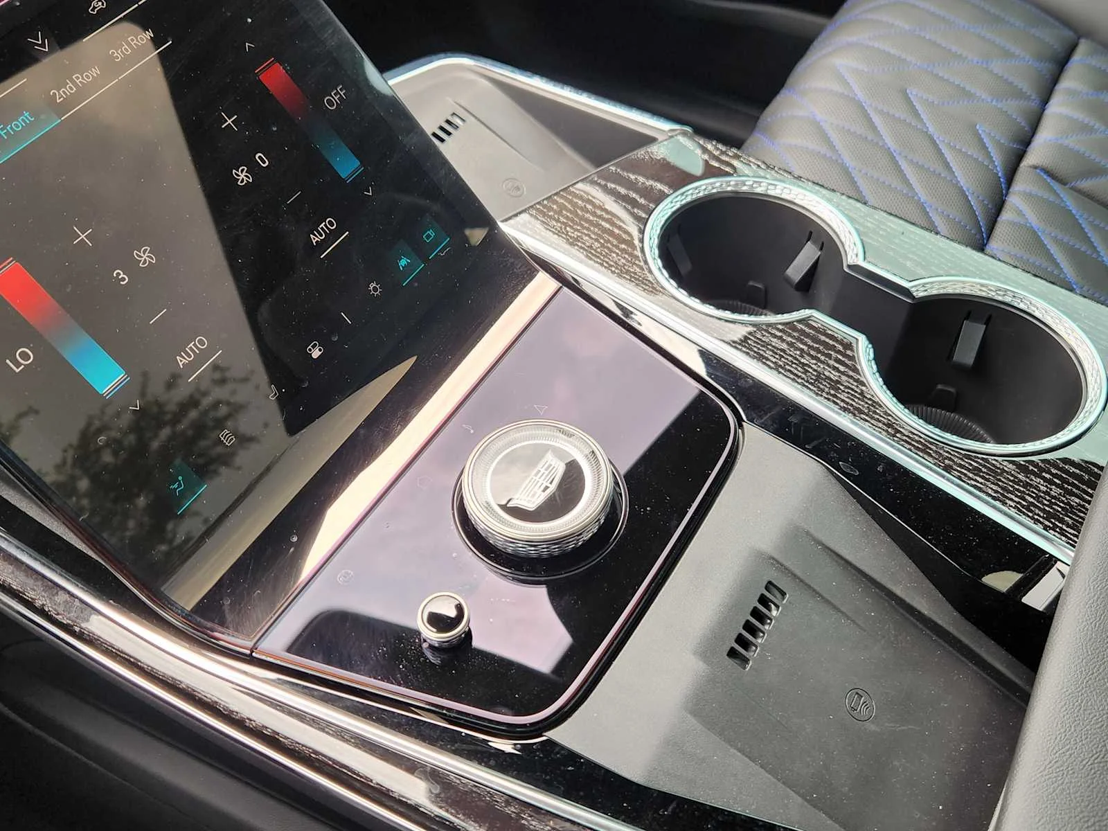 2026 Cadillac Escalade IQL Luxury - Photo 14