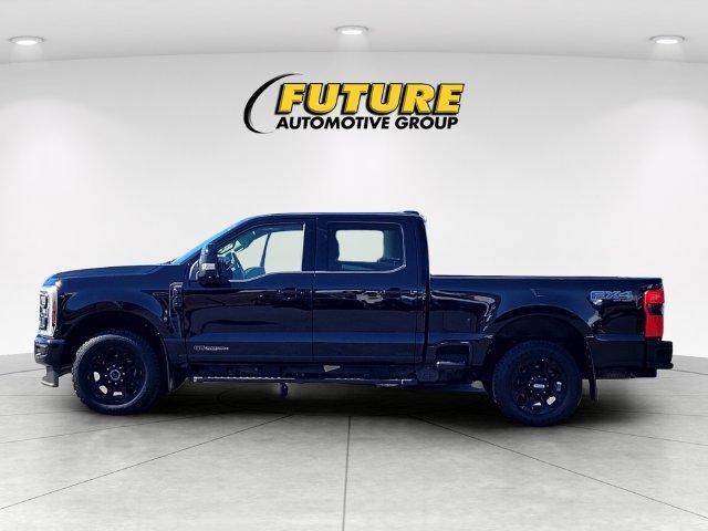 Used 2025  Ford Lariat image 7