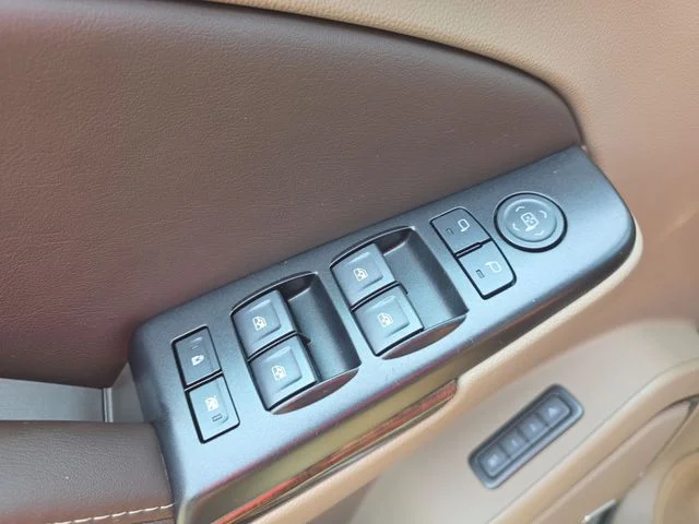 Used 2018 Gray Chevrolet LT image 29