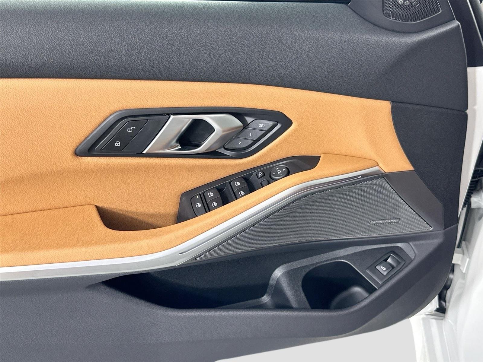 2025 BMW 3 Series 330i - Photo 31