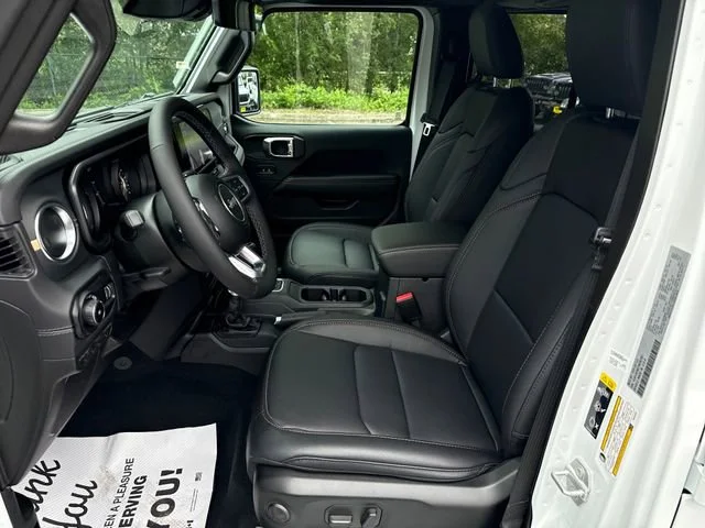 New 2026 Bright White Clear-Coat Exterior Paint Jeep Sahara image 14