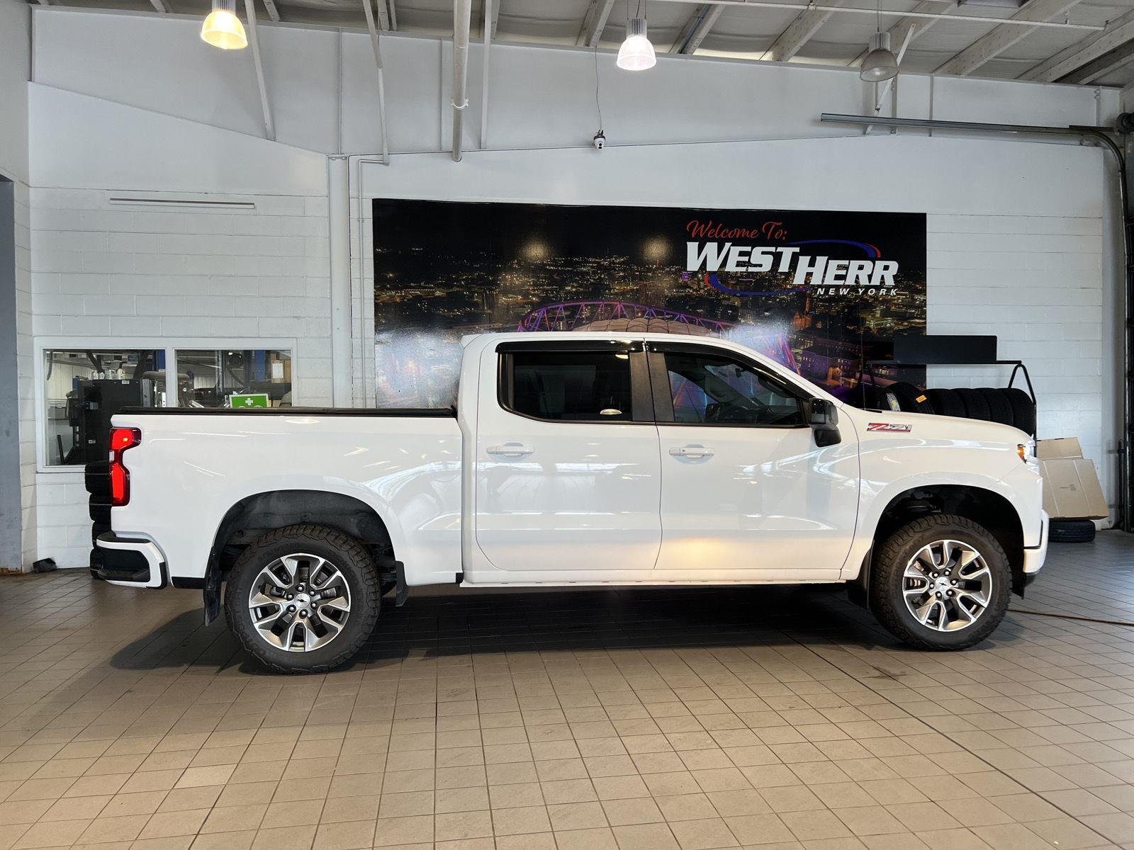 Used 2020 Summit White Chevrolet RST image 12