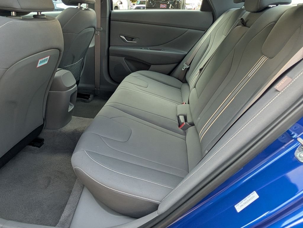 Used 2025 Blue Hyundai SEL Convenience image 19