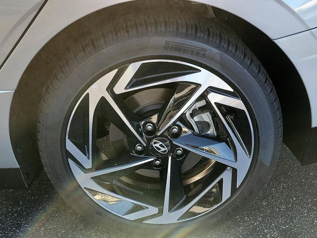 New 2026 Aero Silver Hyundai SEL Sport image 4