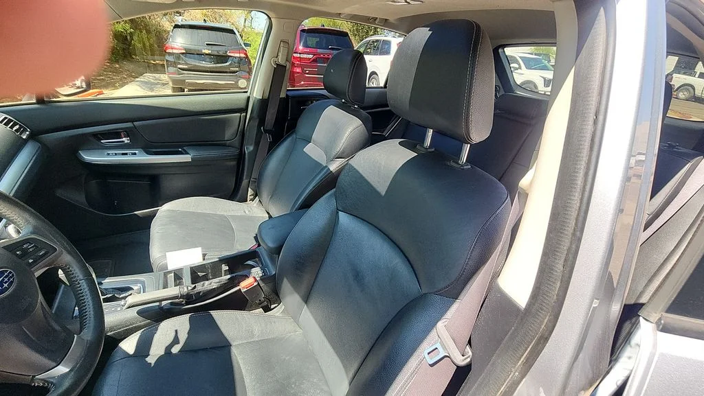 Used 2015 Silver Subaru 2.0i Limited image 11