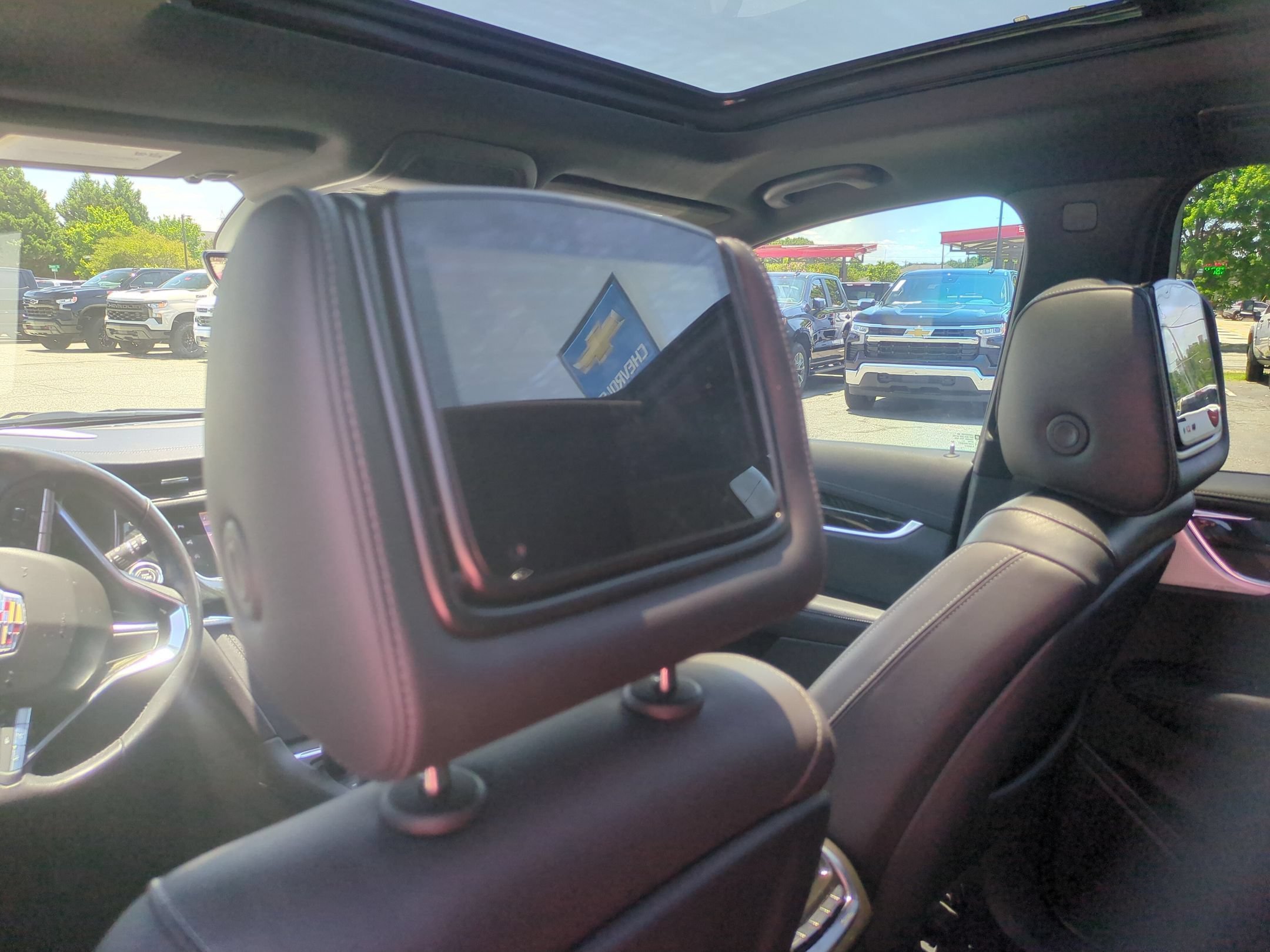 Used 2020 Stellar Black Metallic Cadillac AWD Premium Luxury image 33