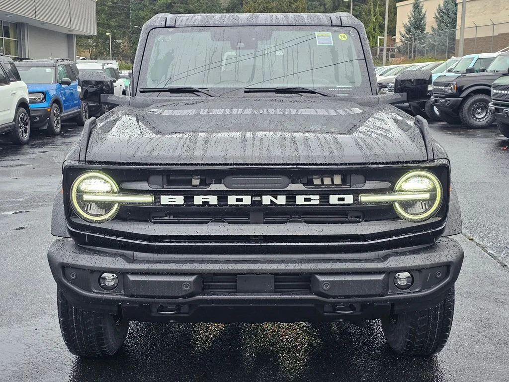 New 2025 Black Ford Outer Banks image 2