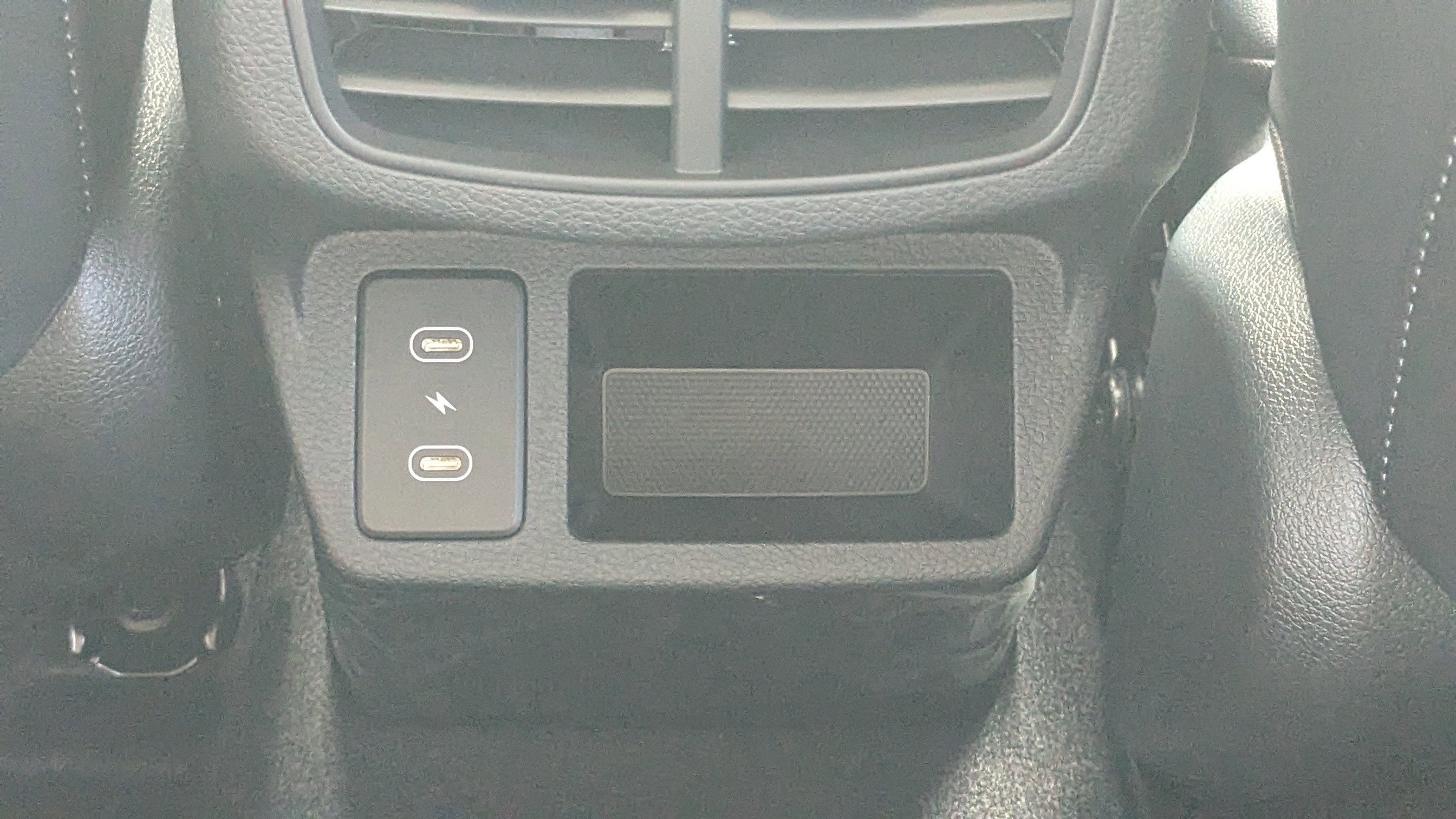 New 2026 Pluton Blue / Black Roof Kia S image 17