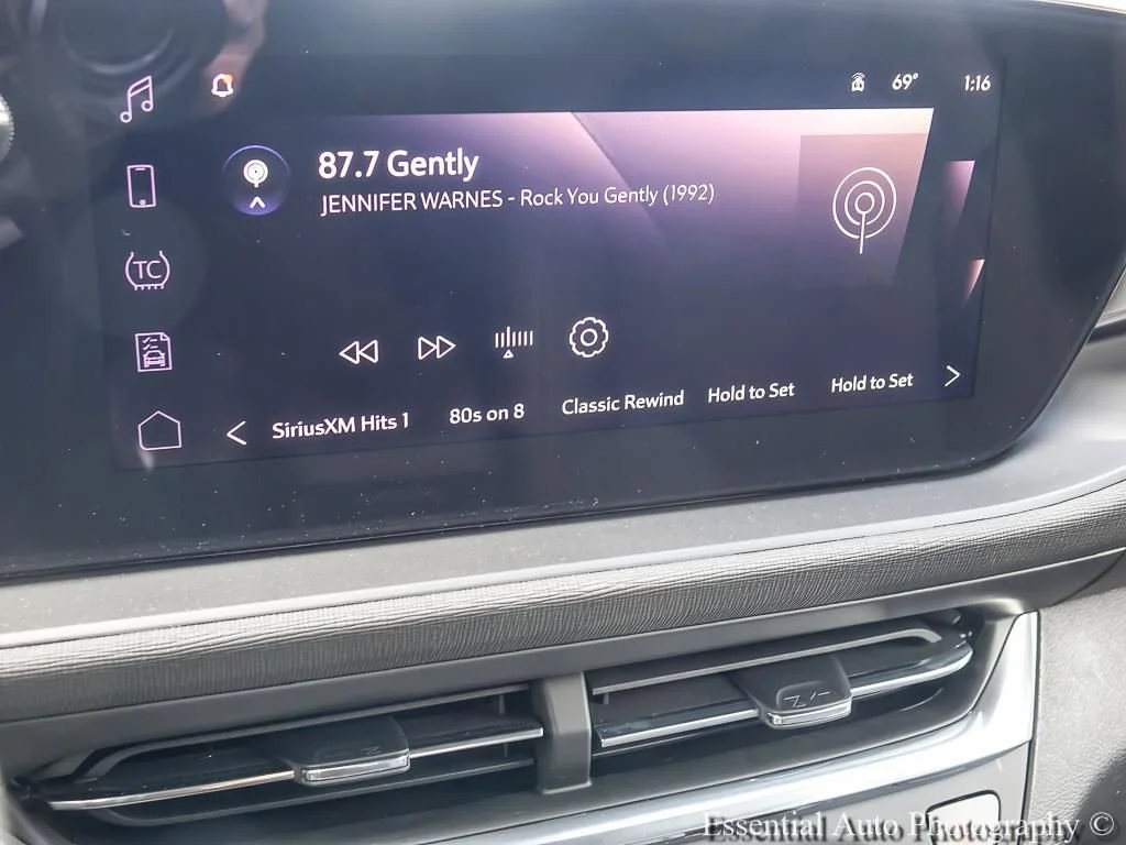 New 2026 Summit White Buick Preferred image 17