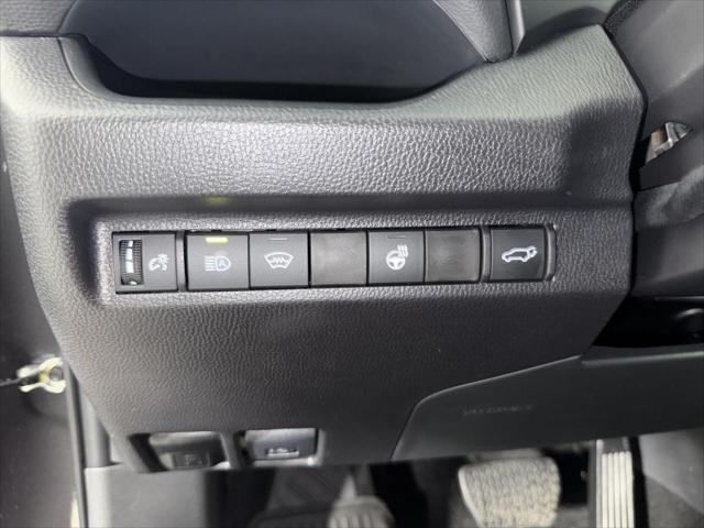 Certified Used 2025 MAGNETIC GRAY MET. Toyota  image 22