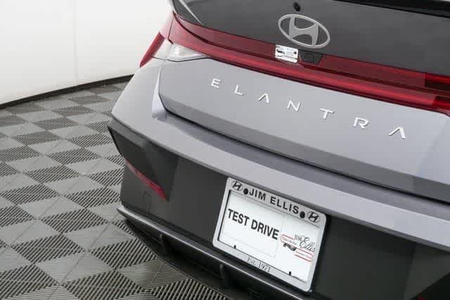 New 2026 Fluid Metal Hyundai SEL Sport image 26
