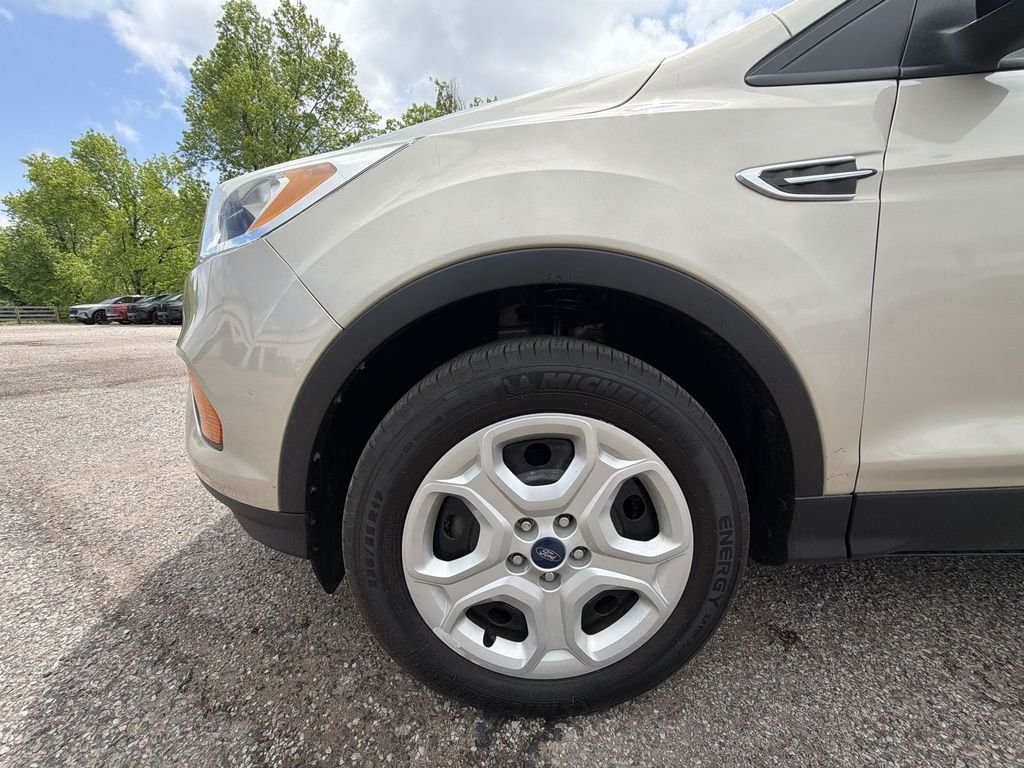 Used 2017 Gold Ford S image 10