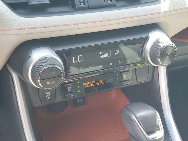 Used 2019 Blue Flame Toyota Adventure image 22
