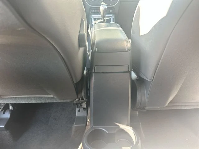 Used 2015 Silver Jeep Latitude image 21