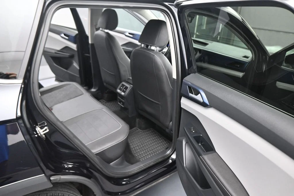 Used 2024 Black Volkswagen 1.5T SE image 41