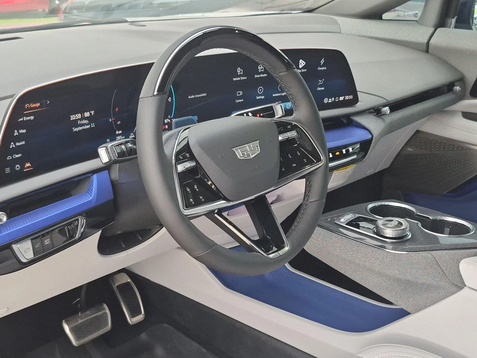 2027 Cadillac OPTIQ Luxury - Photo 10