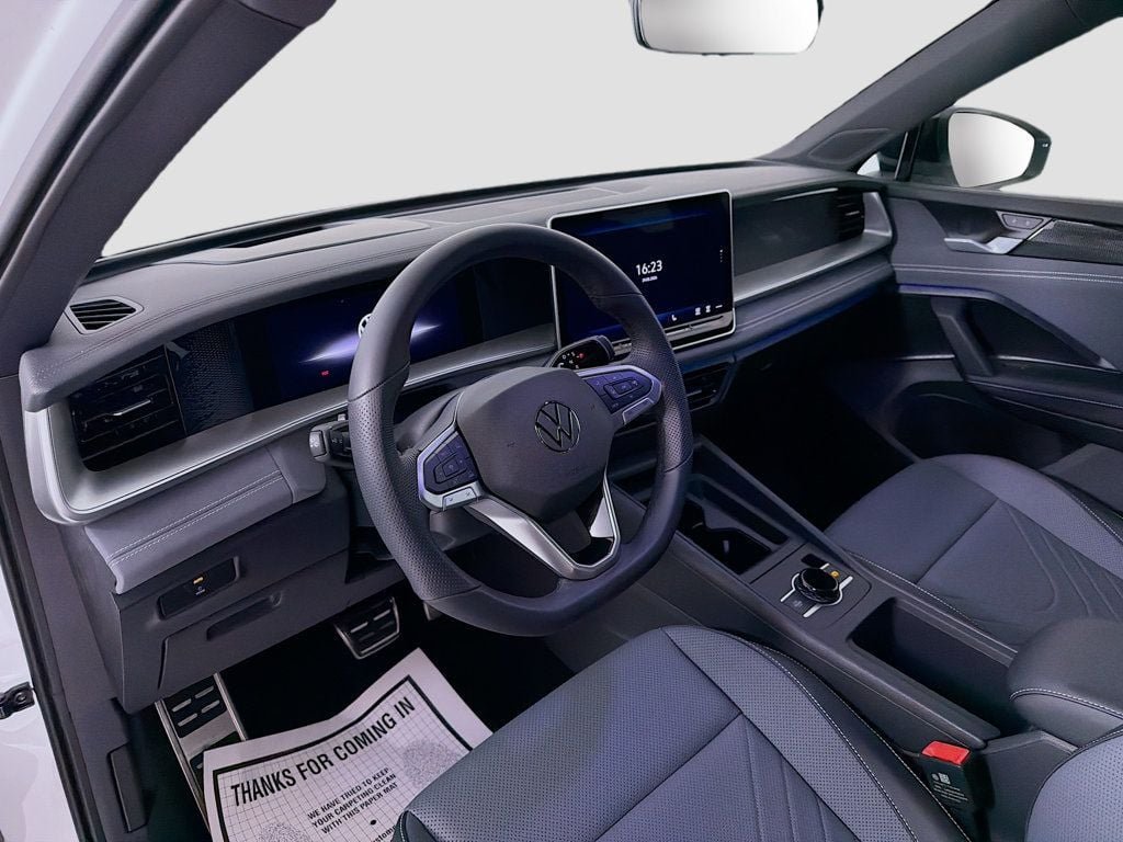 Used 2026 Opal White Pearl Volkswagen 2.0T SE R-Line Black 4MOTION image 9