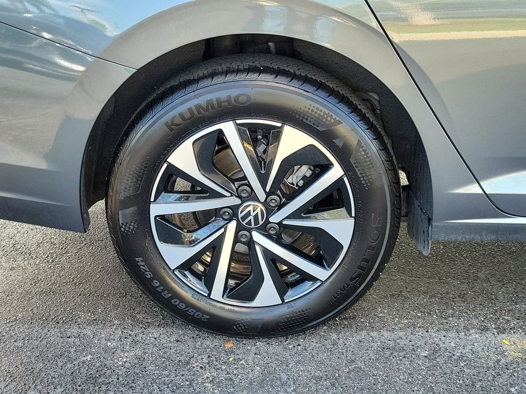 Certified Used 2025 Gray Volkswagen 1.5T S image 5