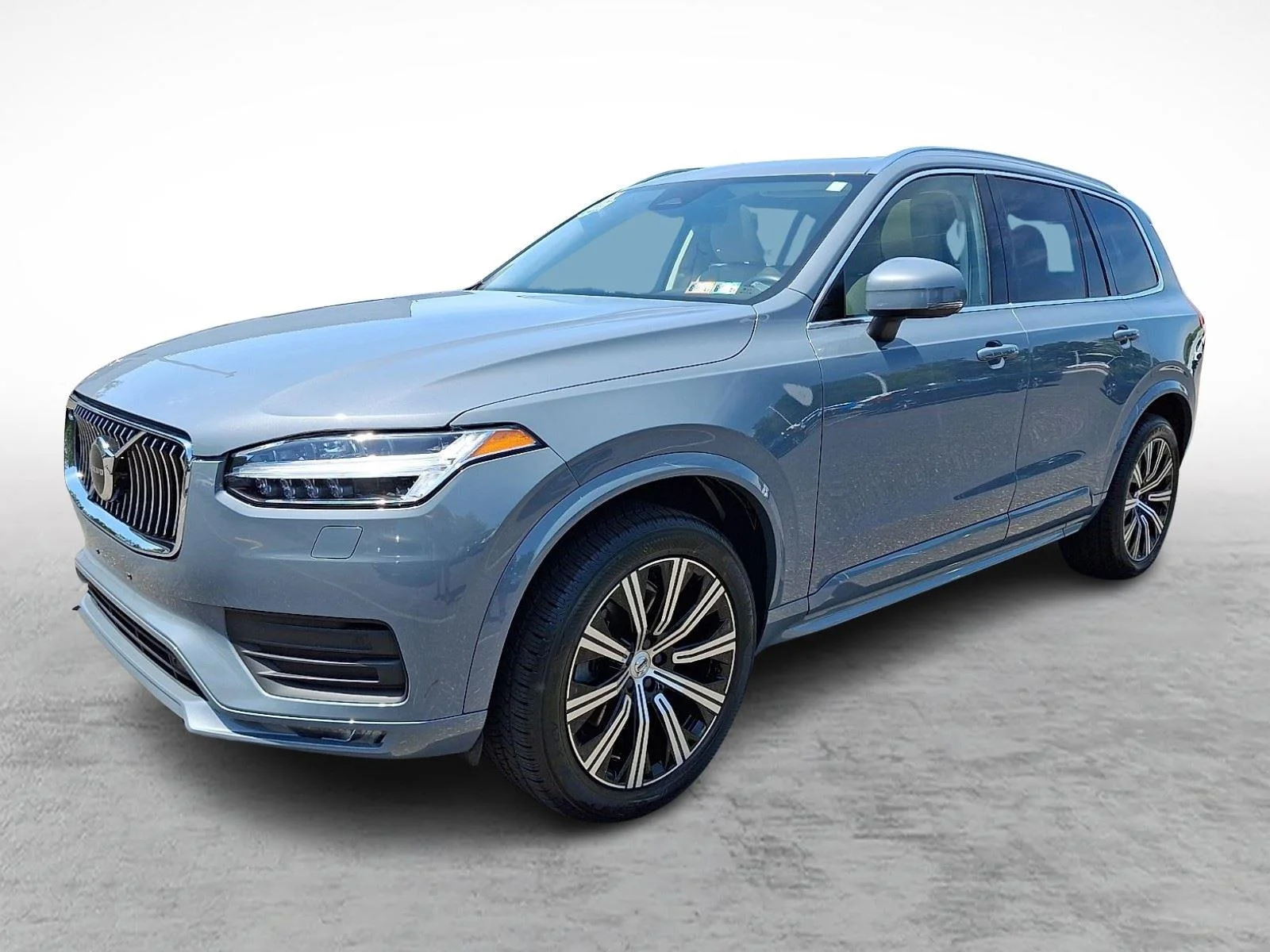 Used 2023 Thunder Grey Metallic Volvo Core image 3