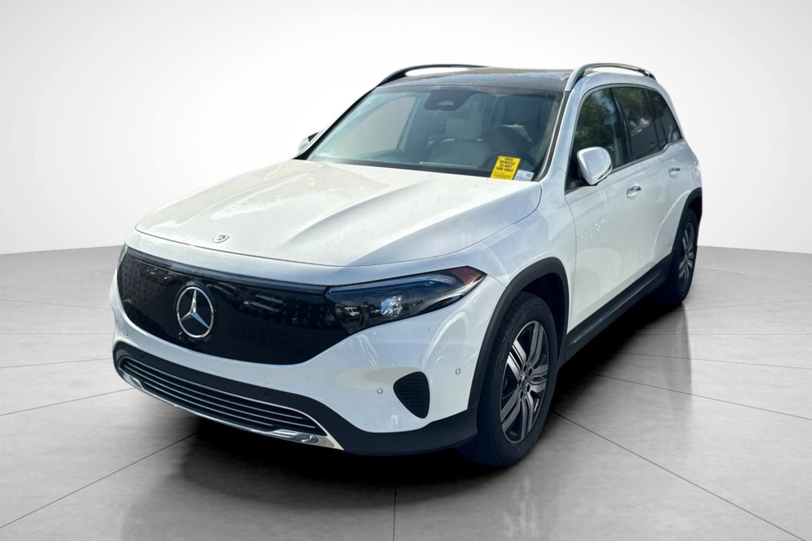 Certified Used 2025 White Mercedes-Benz 300 image 2