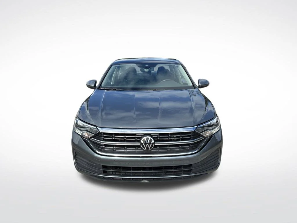 Used 2024 Gray Volkswagen 1.5T SE image 3