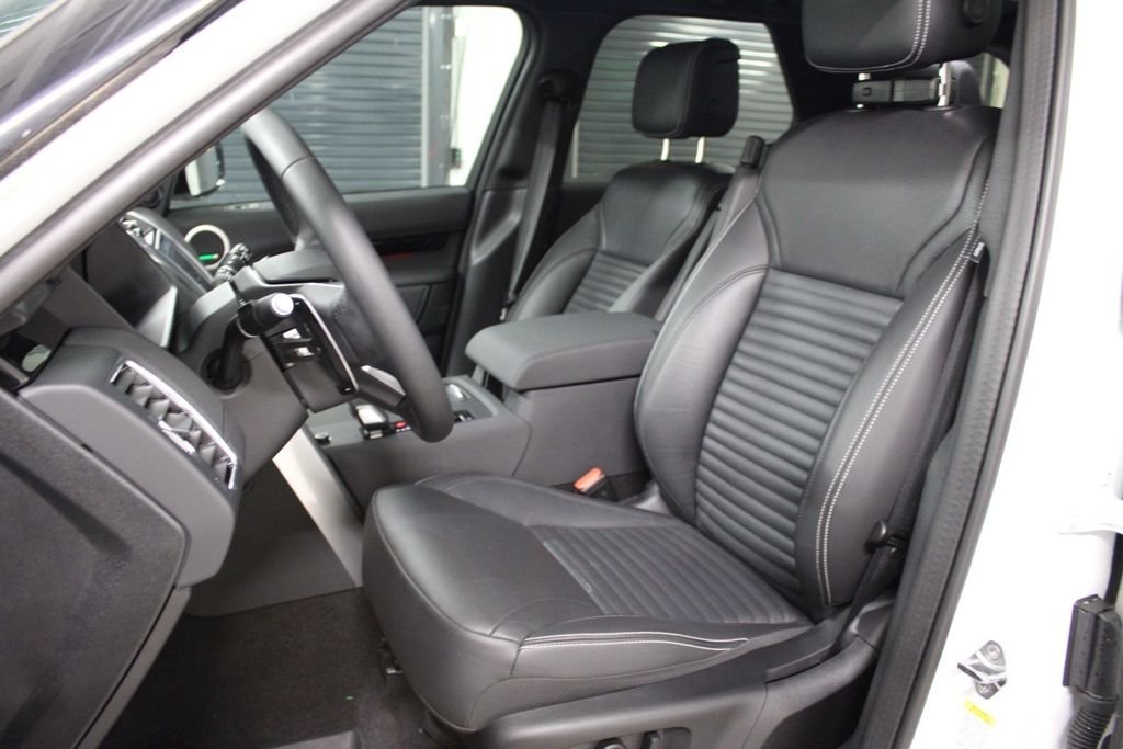 Used 2025 White Land Rover S image 5