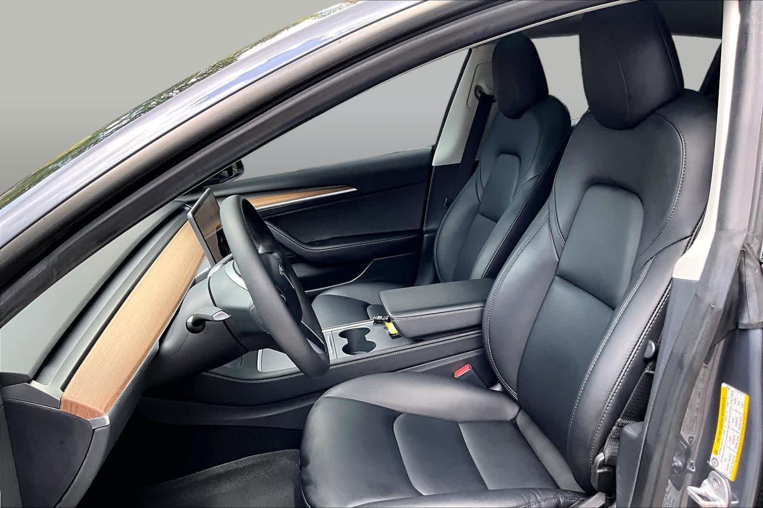 Used 2023 SOLID BLACK Tesla  image 7