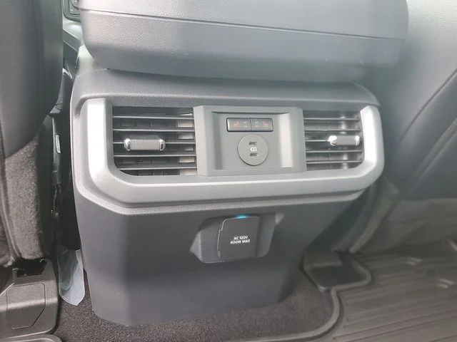 2025 Ford F-150 Lariat - Photo 14