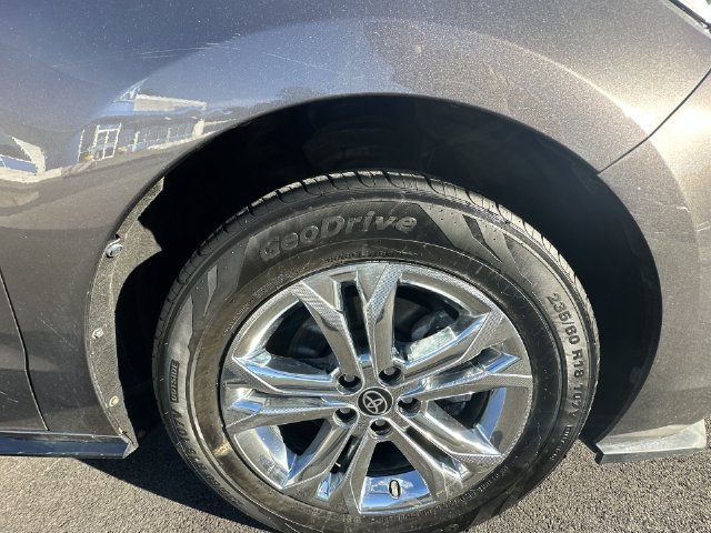 Used 2022  Toyota XSE image 21