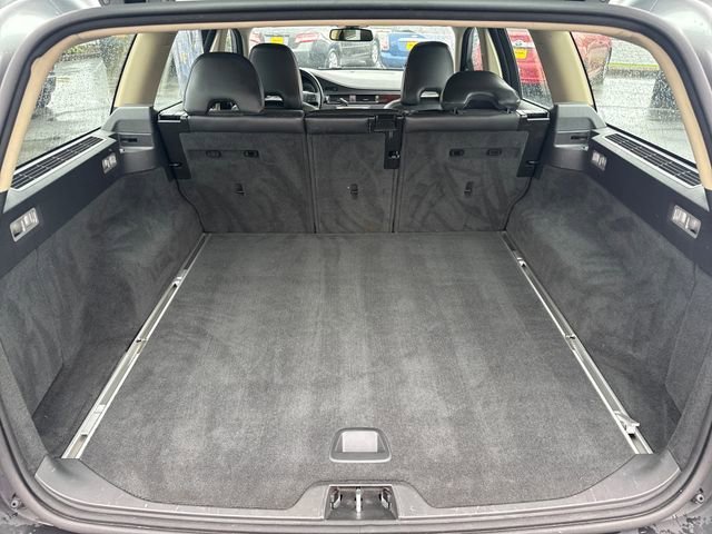 Used 2008 Electric Silver Metallic Volvo 3.2 image 13
