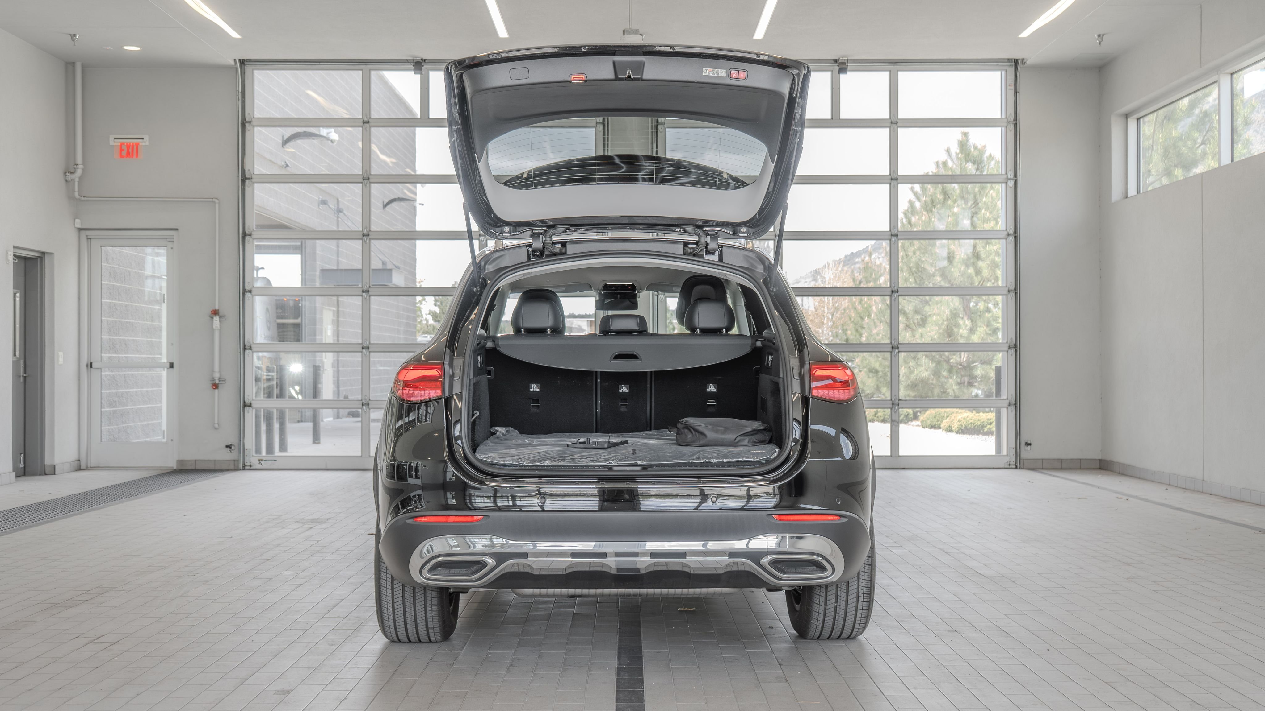 Certified Used 2025 Black Mercedes-Benz GLC 350e image 16