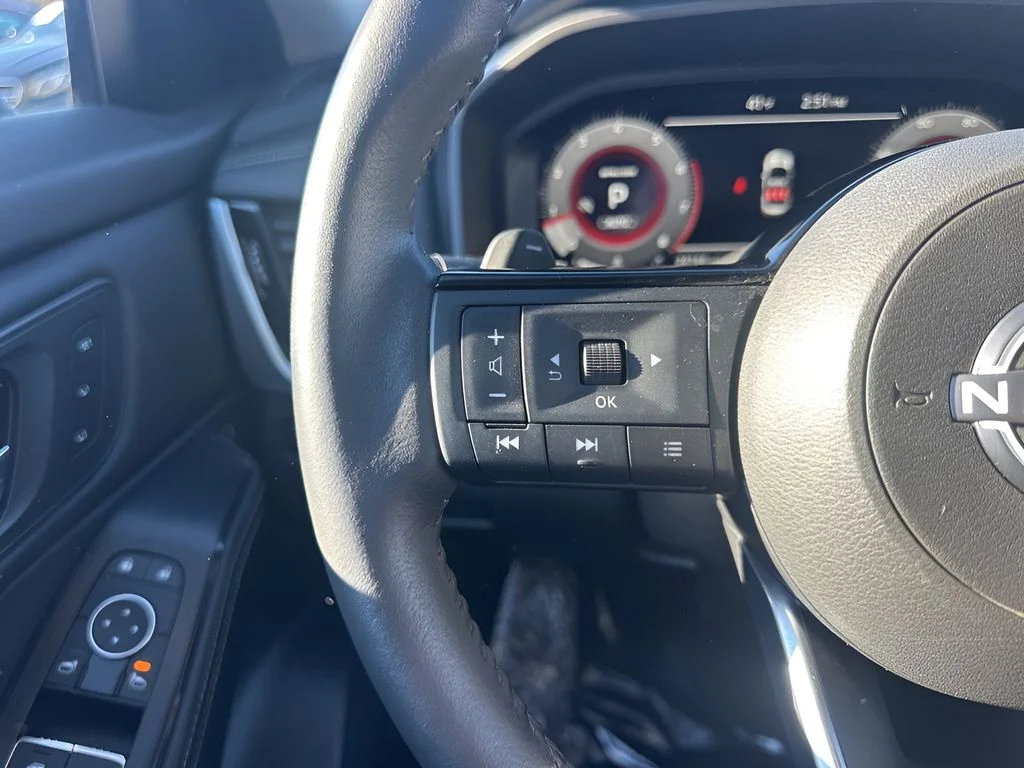 Used 2024 Red Nissan SL image 16