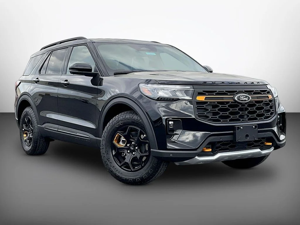 New 2026 Agate Black Metallic Ford Tremor® image 1