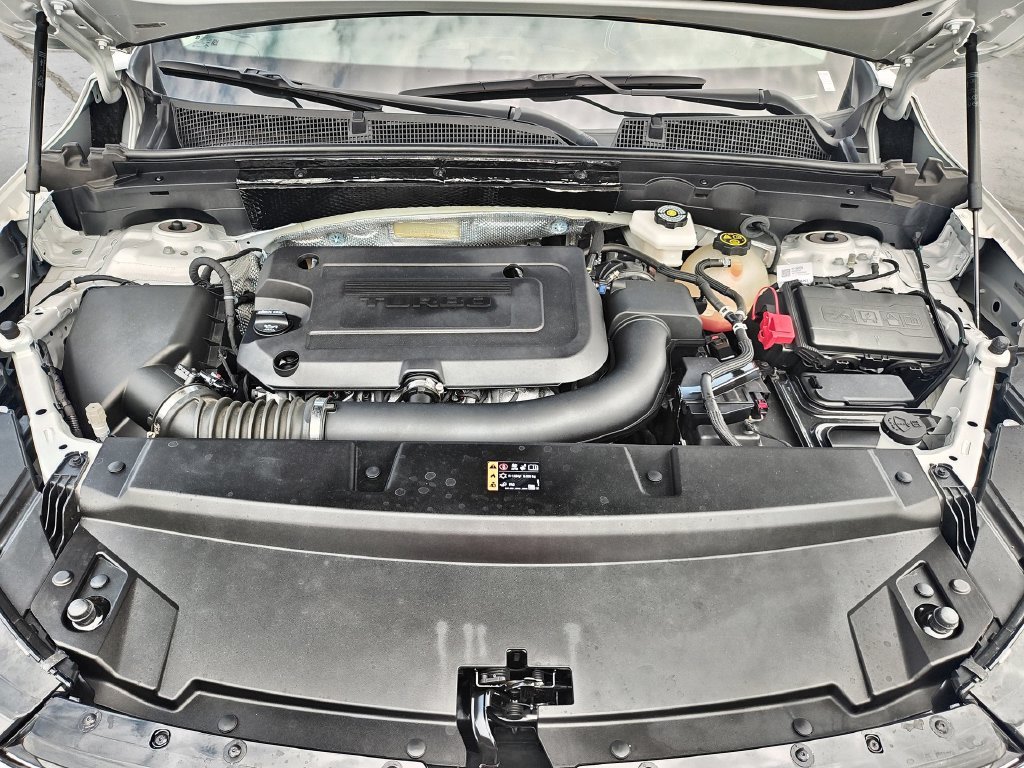 Used 2022 White Buick Preferred image 26