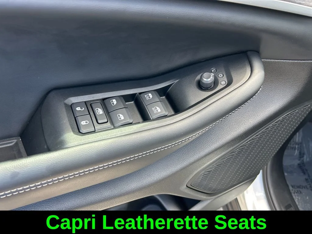 Used 2024 Silver Jeep Limited image 35