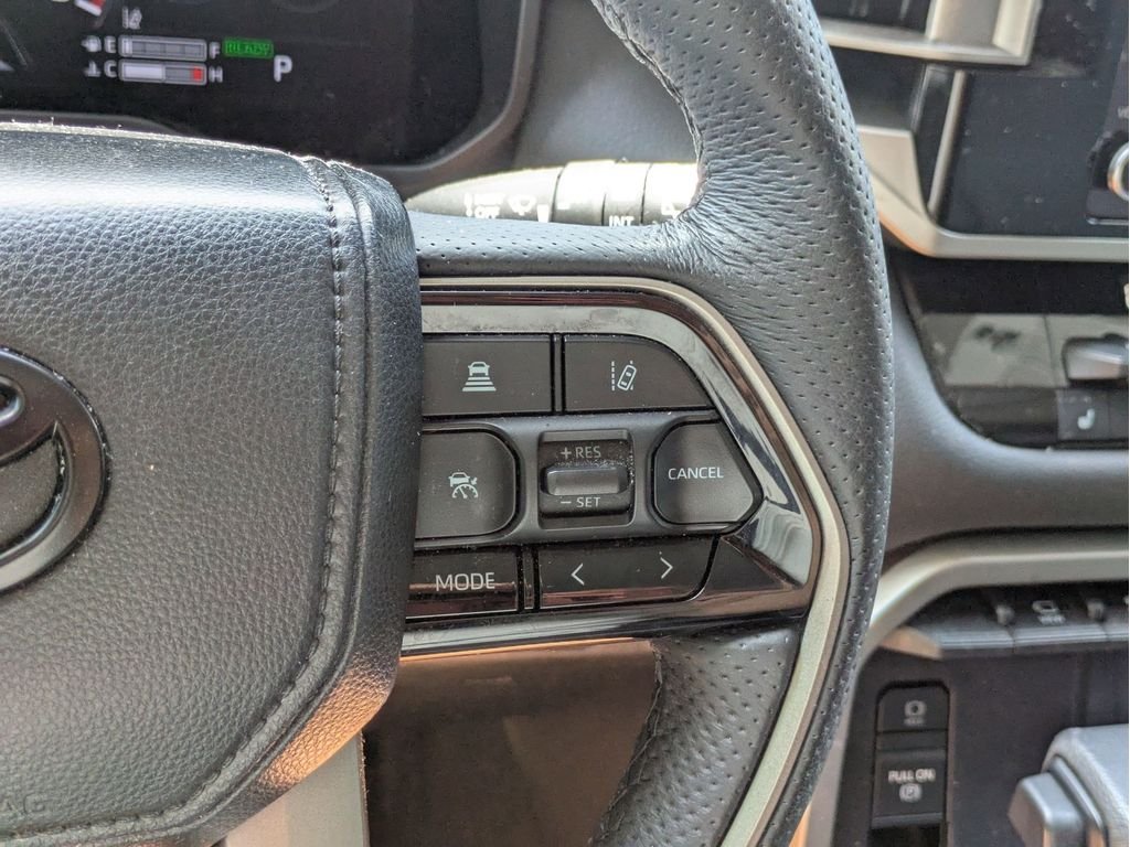 2023 Toyota Sequoia SR5 - Photo 17