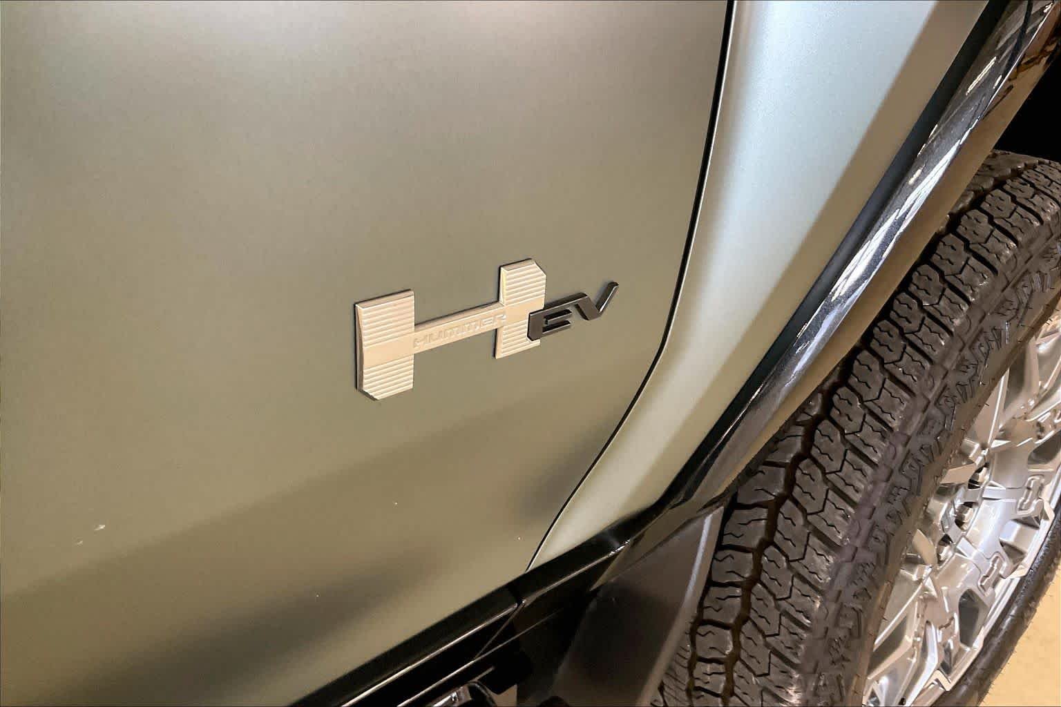 Used 2024 Moonshot Green Matte GMC 3X image 9