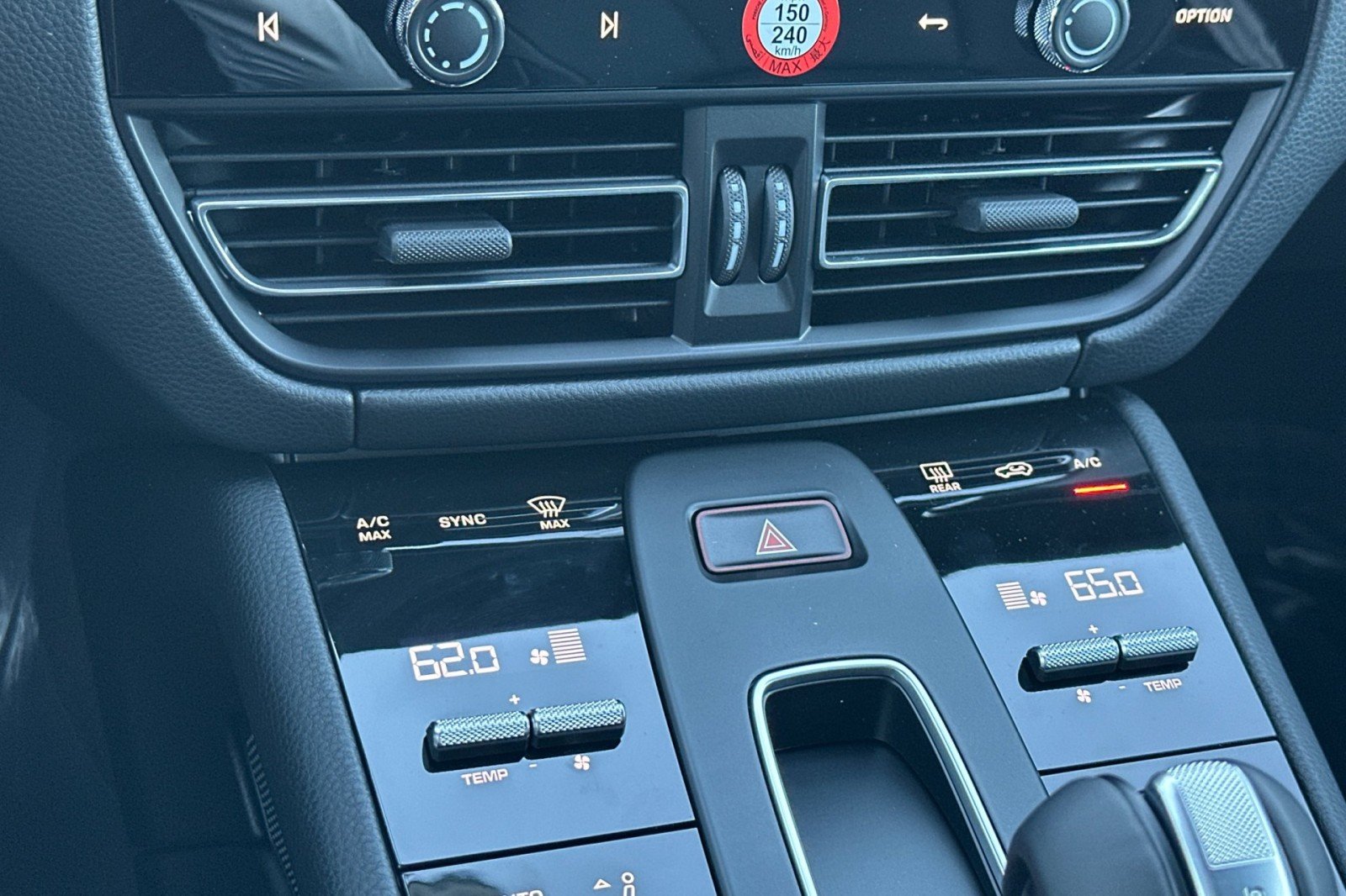 2026 Porsche Macan S - Photo 21