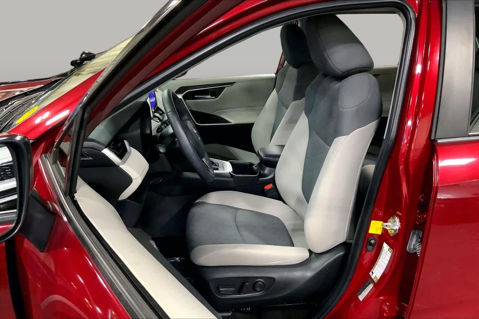 Used 2023 Ruby Flare Pearl Toyota XLE image 8