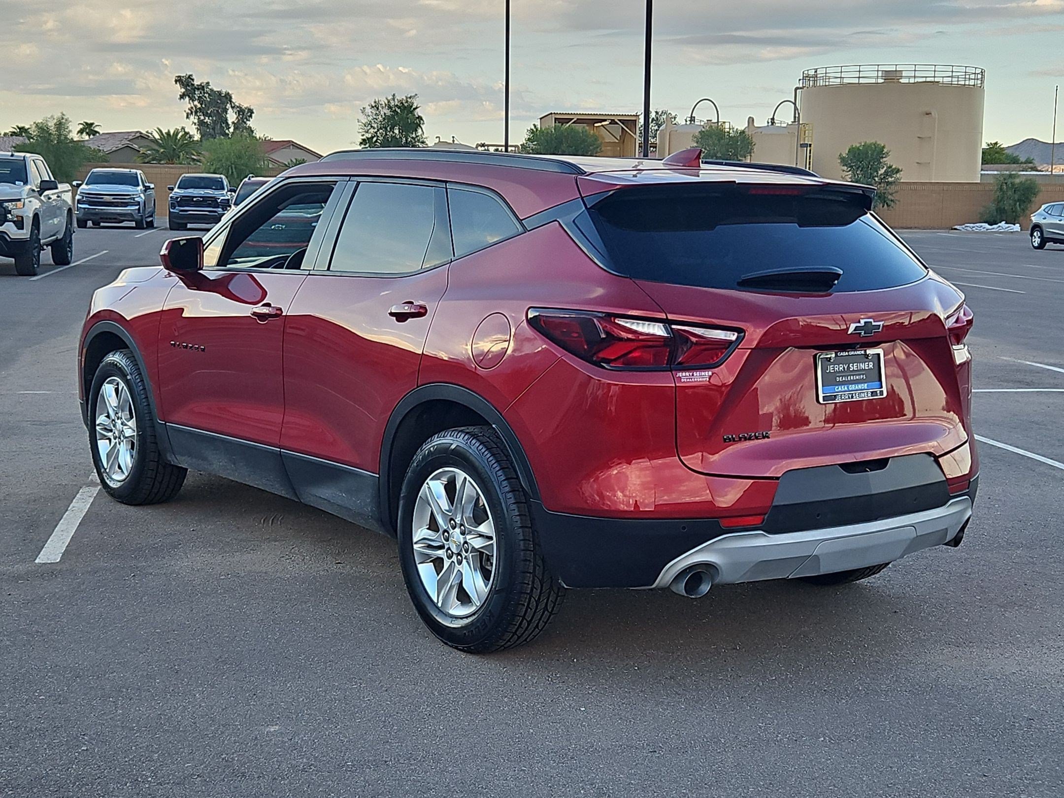 Used 2019 Cajun Red Tintcoat Chevrolet Base image 3