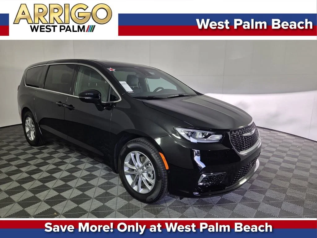 2026 Chrysler Pacifica Select's photo