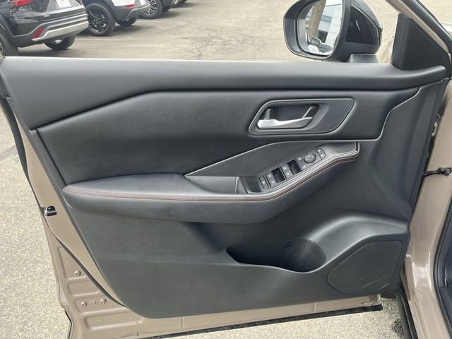 Used 2025 Tan Nissan Rock Creek image 20