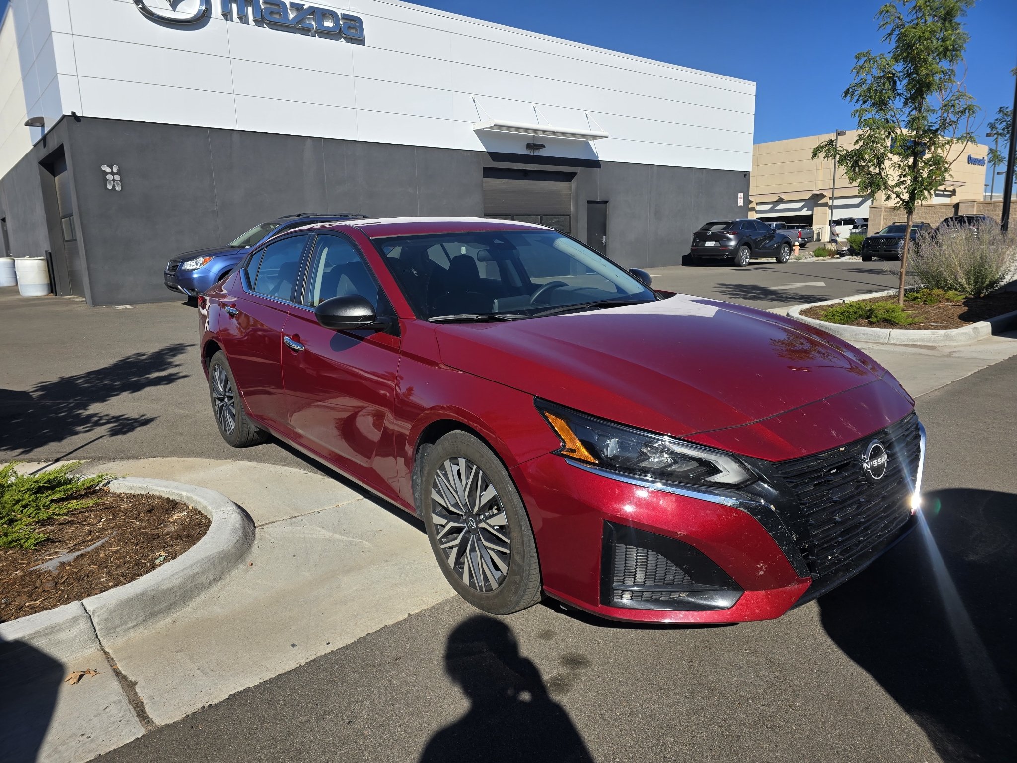 Used 2025 Scarlet Ember Nissan SV image 17