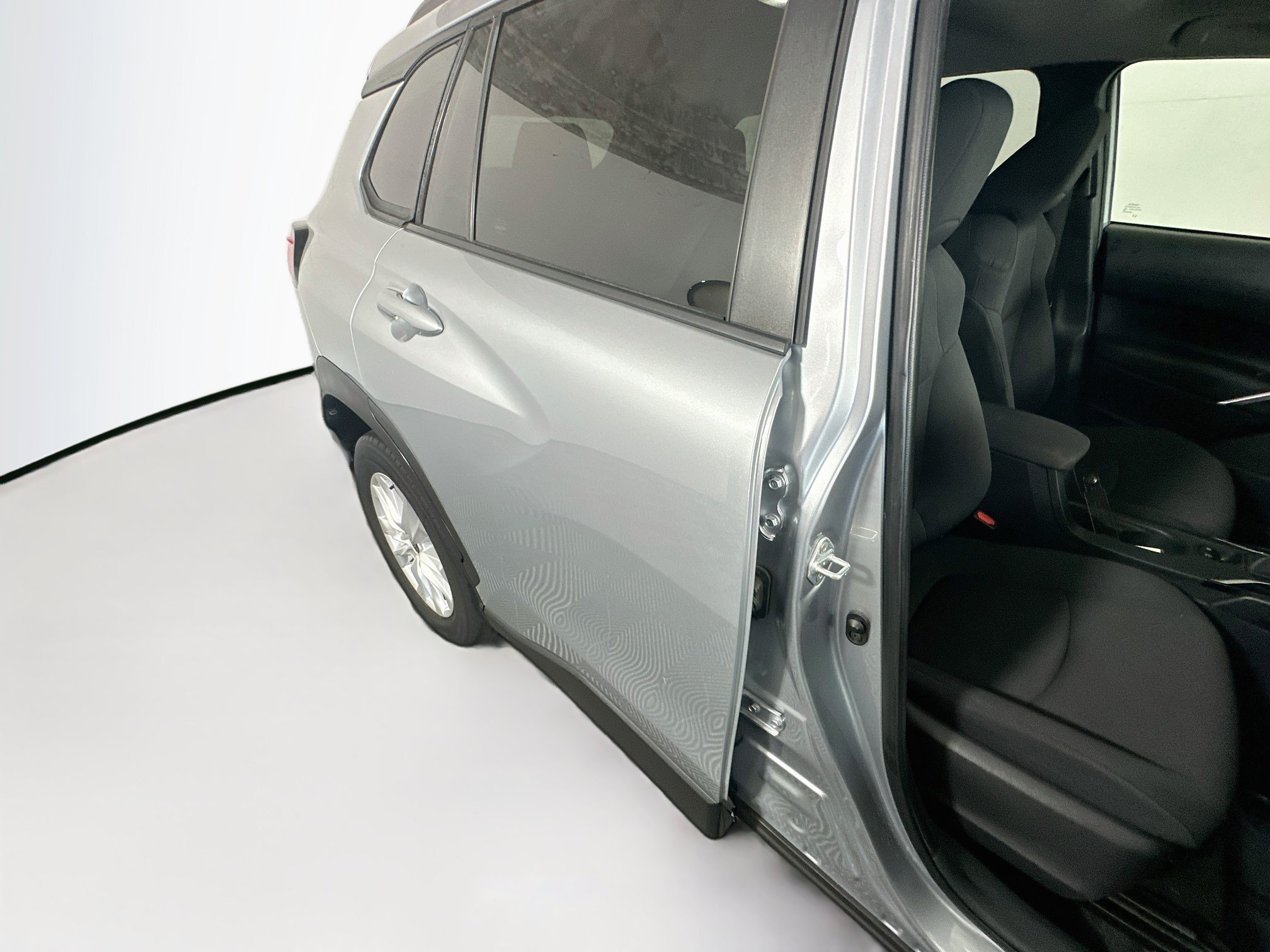 Used 2022 Silver Toyota LE image 28